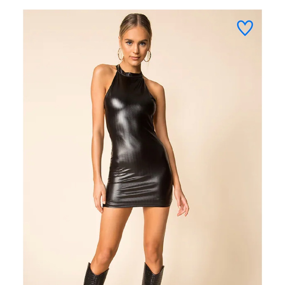 MALIAH BACKLESS MINI DRESS IN BLACK